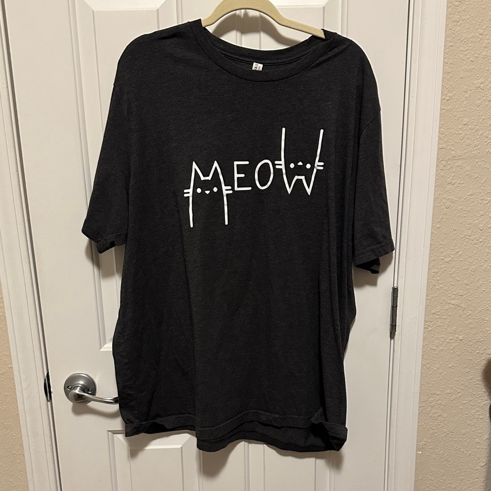 Dark Grey 'Meow' Cat T-Shirt - Picture 1 of 5